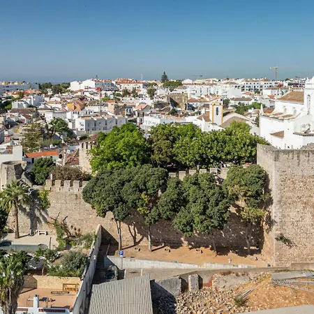 Sunset Apartment, Town Centre