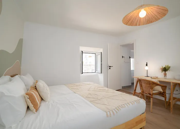 Апартаменты Sunset Apartment, Town Centre
